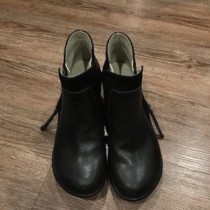 Boots - Ankle boots. JBU size 9.